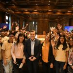 Zamora recibió a alumnos de Tintina en Casa de Gobierno