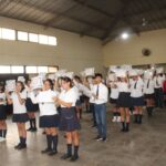 Alumnos del colegio secundario 7 de Noviembre de Colonia El Simbolar realizaron la promesa a la Constitución Nacional