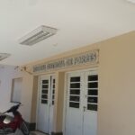Un joven de Forres chocó un acoplado estacionado con su moto y sufrió heridas