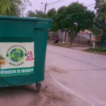 El municipio de Fernández avanza en la lucha contra minibasurales con la colocación de contenedores de basura