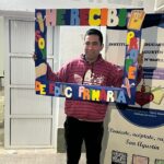 Persiguiendo sueños: de barrer las calles a graduarse como profesor de educación primaria