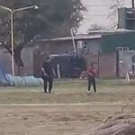 Ocurrió en Añatuya: Una mujer agredió a policías tras la detención de un conocido delincuente