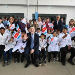 El Gobernador inauguró obras en la Escuela de Coro Pampa y entregó viviendas sociales a familias de la zona