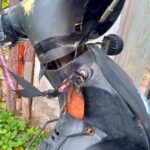 Departamento Robles: Una joven mujer dejó su moto frente a la casa de su suegro y se la robaron