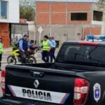 Control vehicular: secuestran moto sin luces y con escape libre conducida por un menor de edad