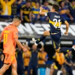 Boca derrotó por 3 a 0 al Barcelona y se ilusiona con el Superclásico