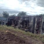 Siniestro vial en Ruta 34: Un camionero perdió el control tras intentar esquivar un pozo