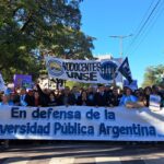 Una multitudinaria marcha en defensa de la educación pública recorrió las calles de Santiago del Estero