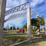 Avanza una obra clave: comenzó el montaje de la estructura del techo en el nuevo espacio multiuso del predio del ferrocarril