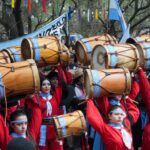 Miles se santiagueños y turistas vibraron en la XXIV Marcha de los Bombos
