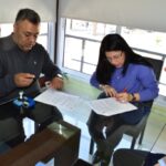 Fernández y Los Romanos firmaron un convenio para tramitar la Licencia Nacional de Conducir