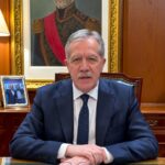 El gobernador Elías Suárez anunció el cronograma de sueldos y un bono de fin de año de $2.400.000 para estatales
